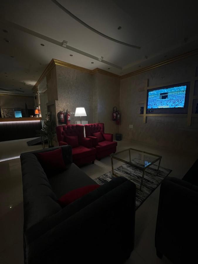 أجنحة ورد للوحدات الفندقية Khamis Mushait Exteriör bild