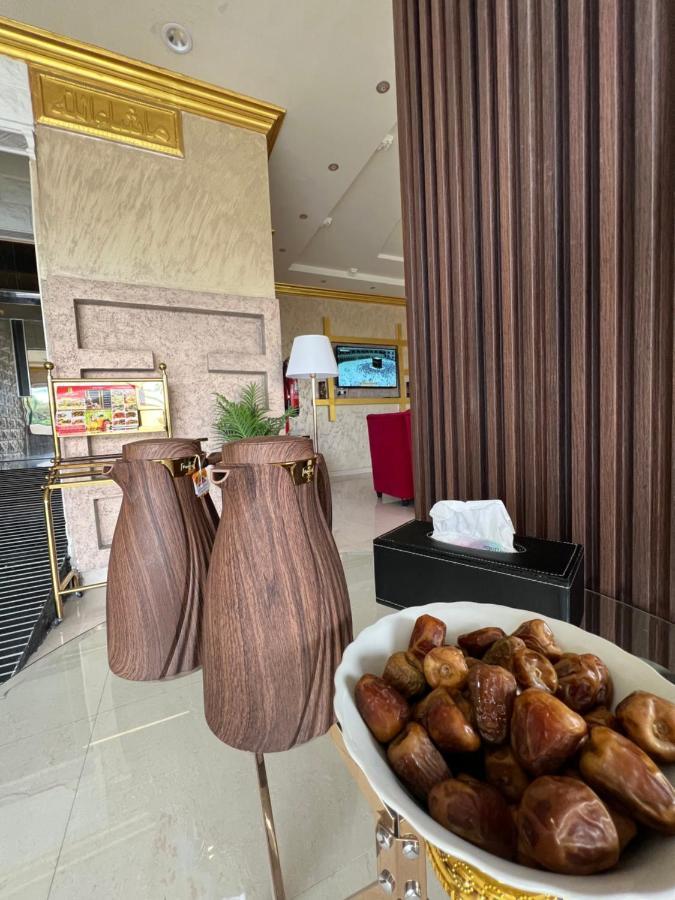 أجنحة ورد للوحدات الفندقية Khamis Mushait Exteriör bild