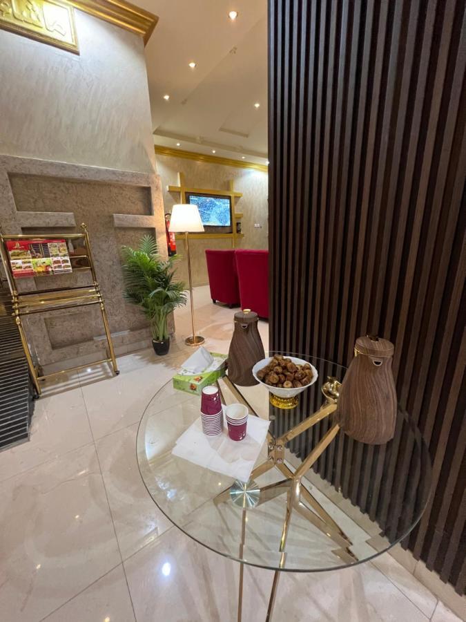 أجنحة ورد للوحدات الفندقية Khamis Mushait Exteriör bild