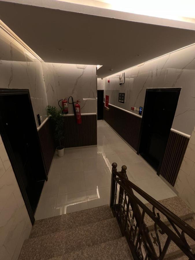 أجنحة ورد للوحدات الفندقية Khamis Mushait Exteriör bild